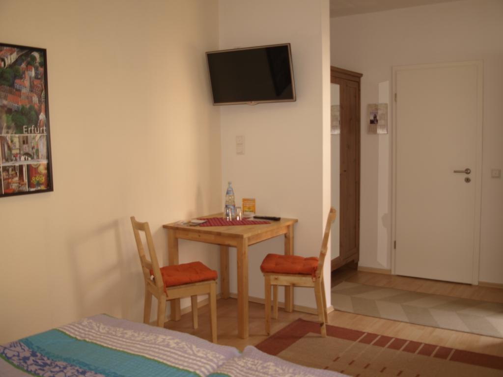 Gaestehaus In Der Gotthardtstrasse إرفورت المظهر الخارجي الصورة